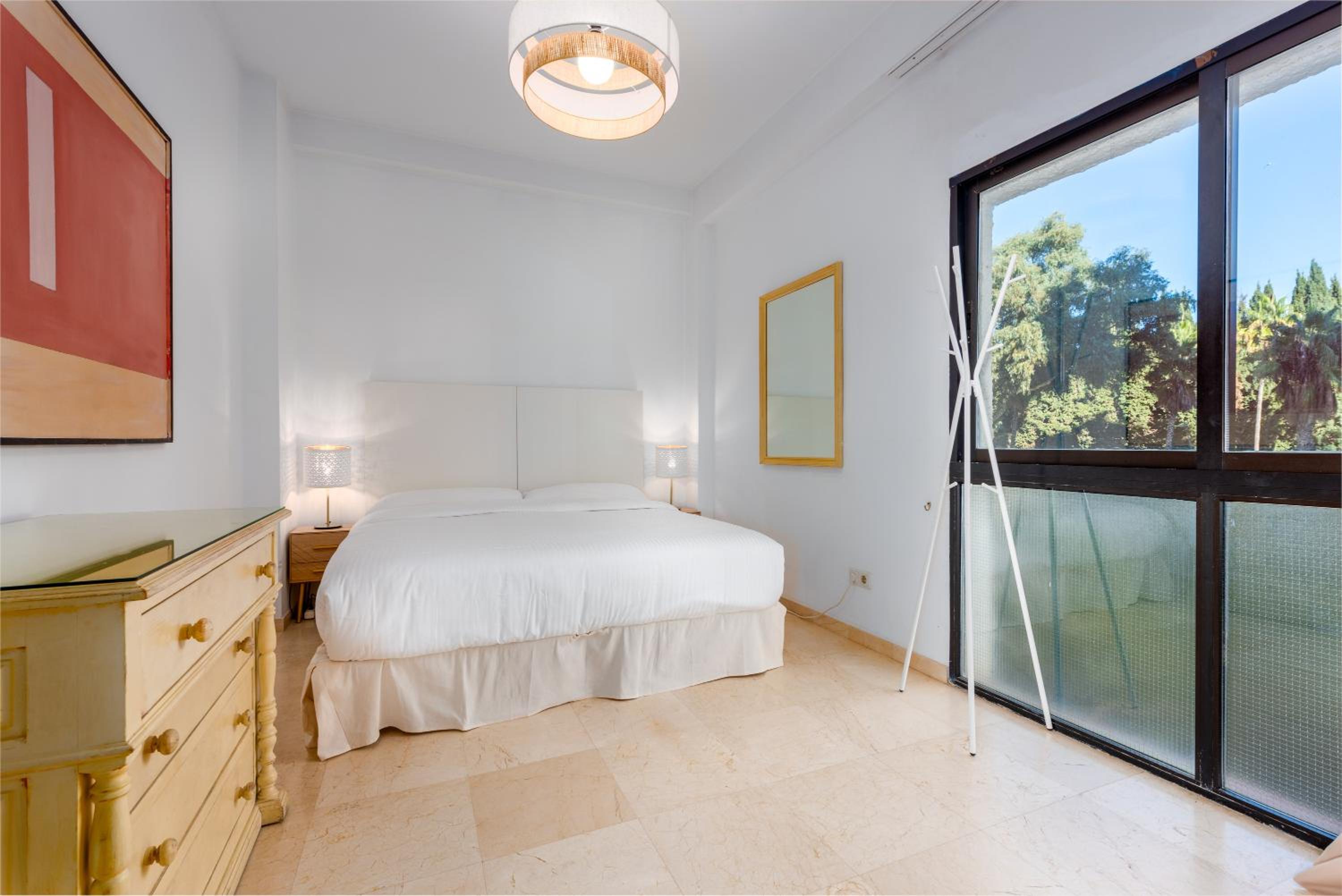 2 Bed Sea View in Marbella SKOL view 4