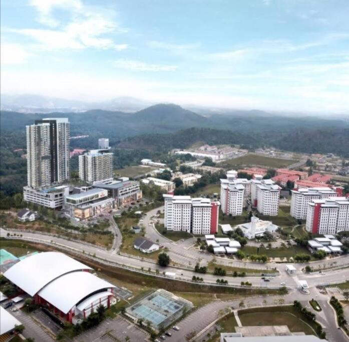 Tiara Imperio Homeworkstay at Bangi Kajang photo 2