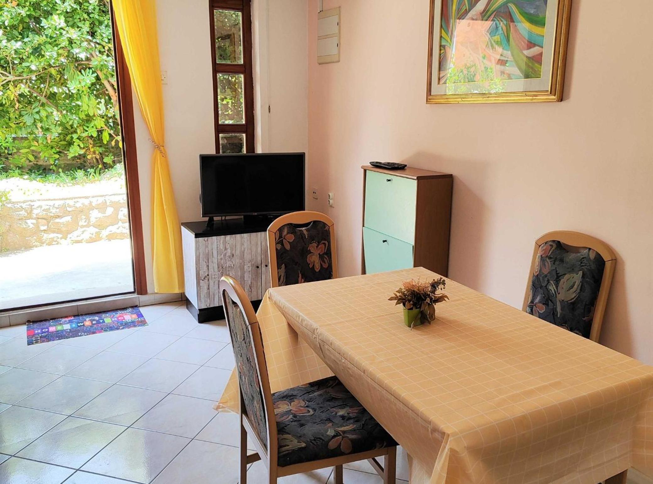 Comfortable Crikvenica Stay with Private Parking