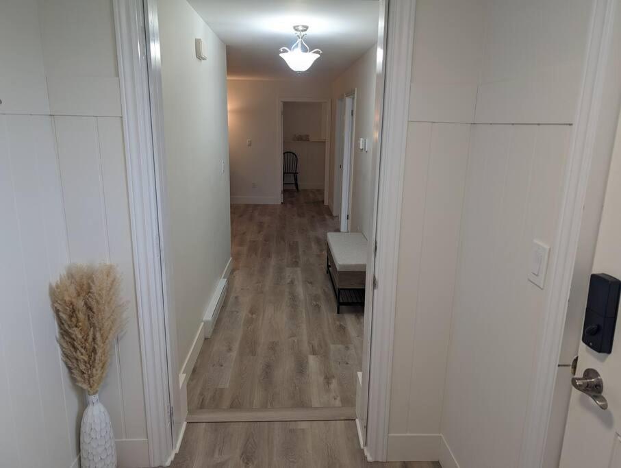 Springhouse Seaside Retreat 2-Bedroom on the Bay