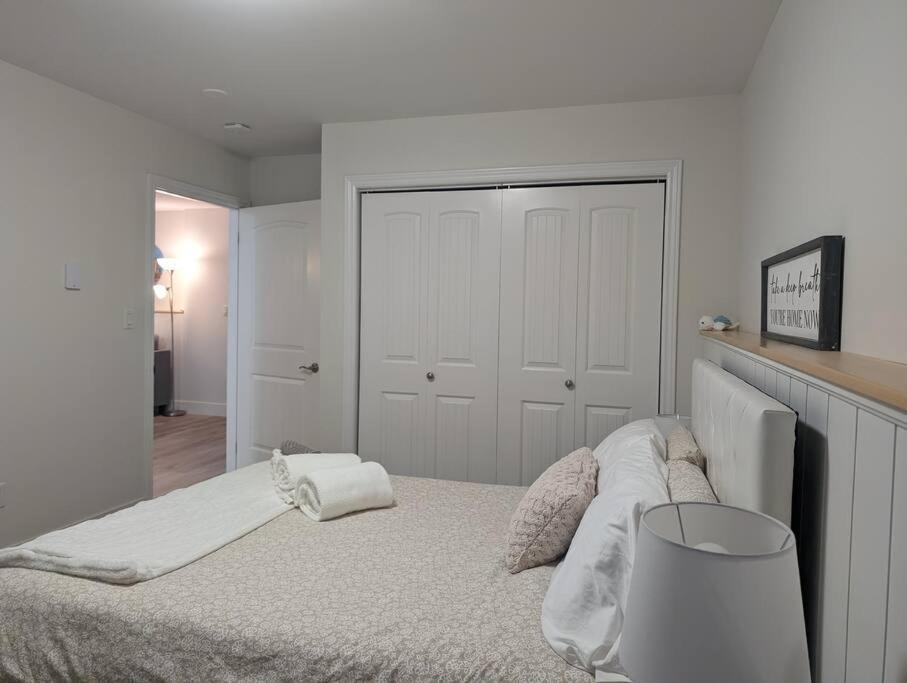 Springhouse Seaside Retreat 2-Bedroom on the Bay