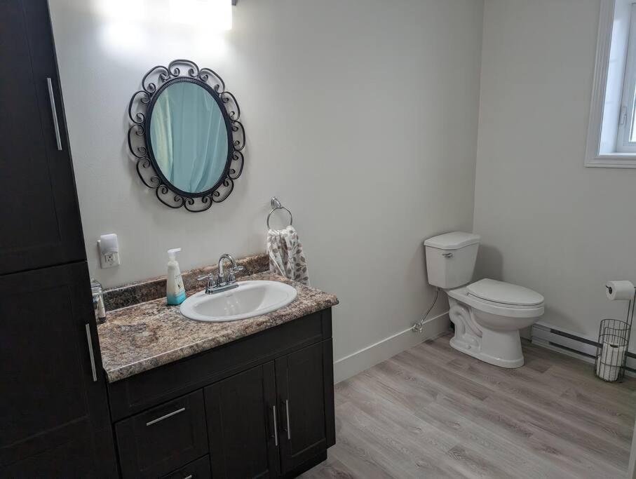 Springhouse Seaside Retreat 2-Bedroom on the Bay