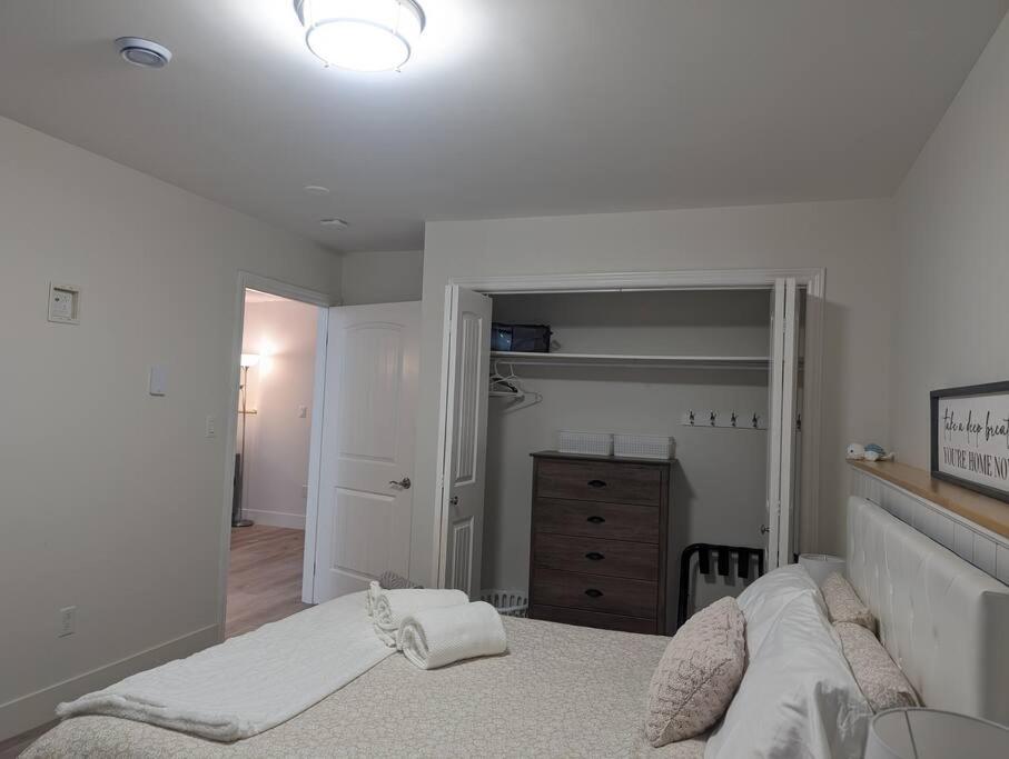 Springhouse Seaside Retreat 2-Bedroom on the Bay