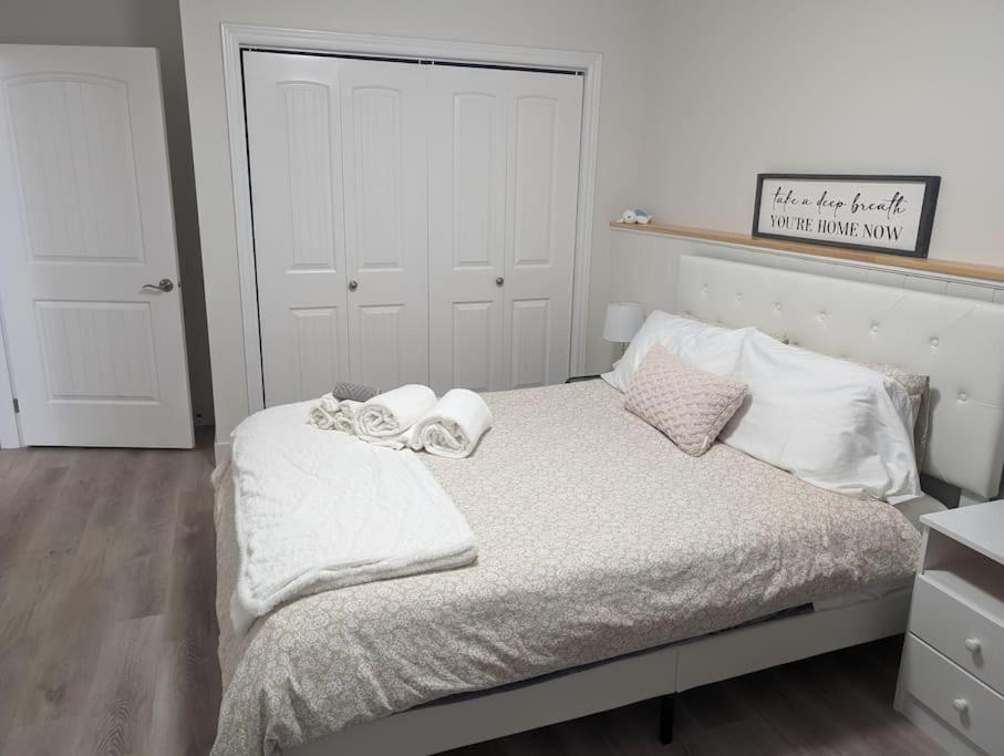 Springhouse Seaside Retreat 2-Bedroom on the Bay