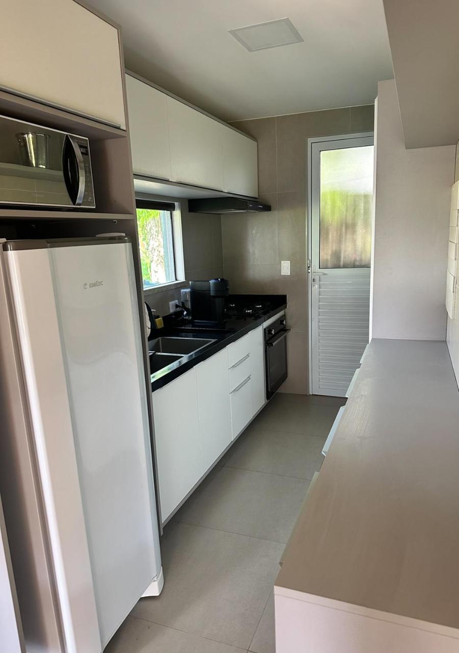 Linda casa, para 8 pessoas, 2 Suites, 1 quarto, piscina, fitness, Praia do Forte