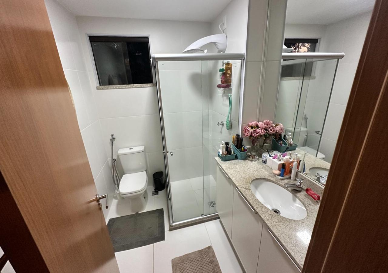 Linda casa, para 8 pessoas, 2 Suites, 1 quarto, piscina, fitness, Praia do Forte