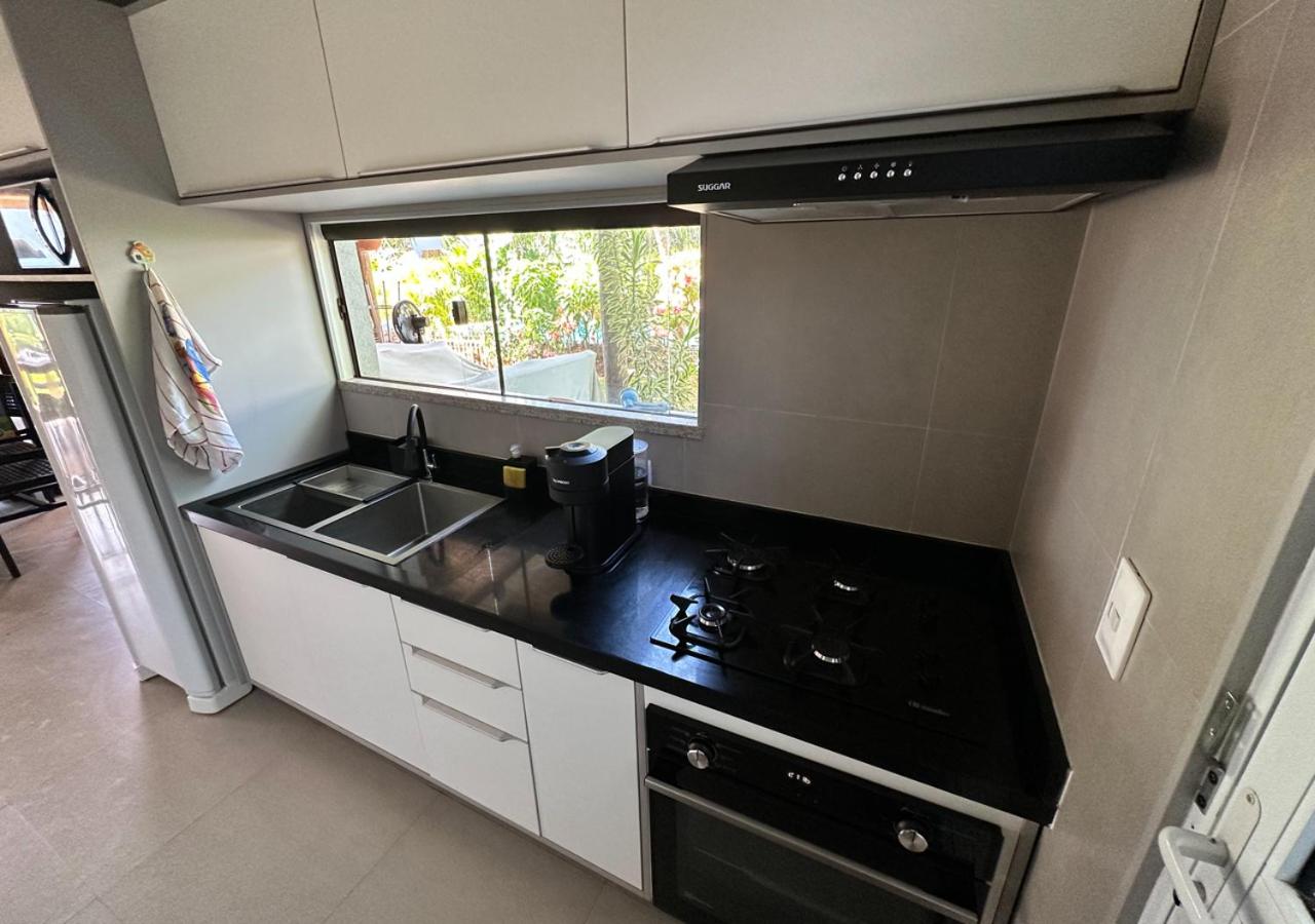 Linda casa, para 8 pessoas, 2 Suites, 1 quarto, piscina, fitness, Praia do Forte