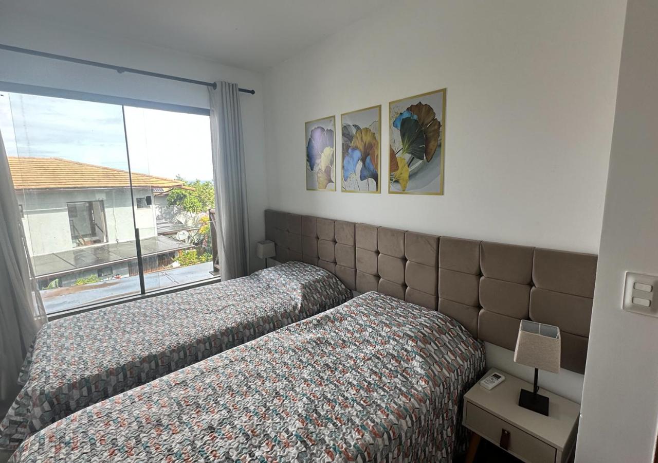 Linda casa, para 8 pessoas, 2 Suites, 1 quarto, piscina, fitness, Praia do Forte
