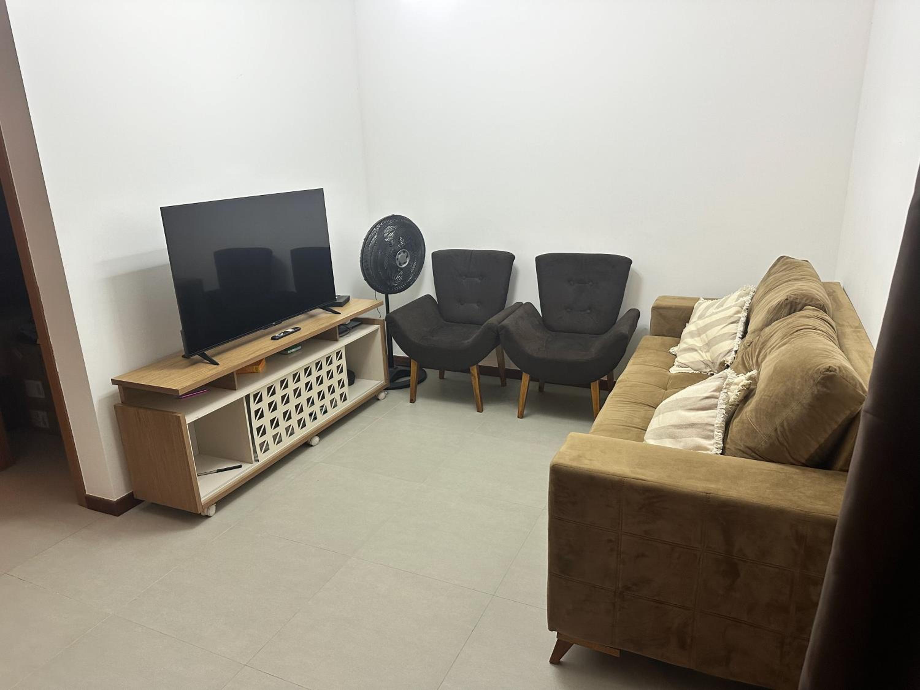 Linda casa, para 8 pessoas, 2 Suites, 1 quarto, piscina, fitness, Praia do Forte