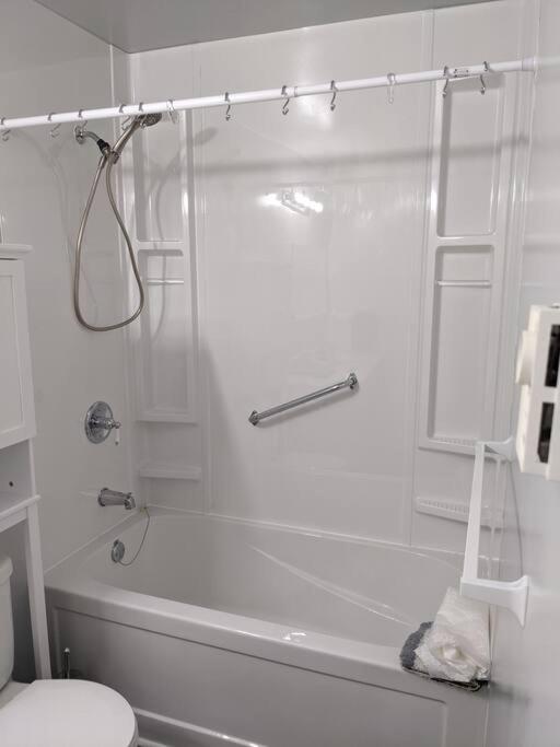 Springhouse Cozy Oceanview 1-Bedroom Apartment