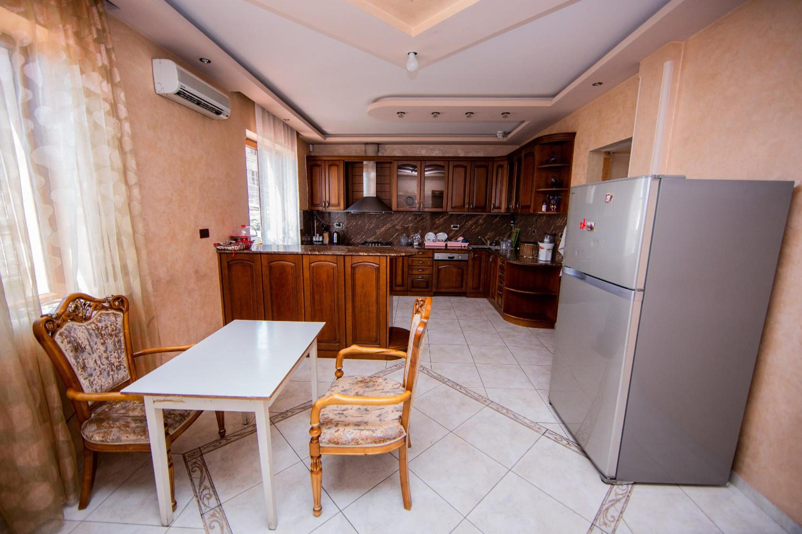 Hajime hotel-hostel