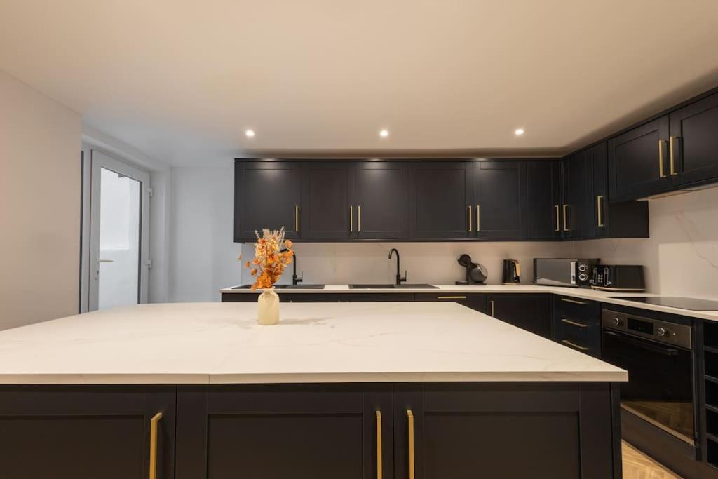 Harrogate Contractor Stays