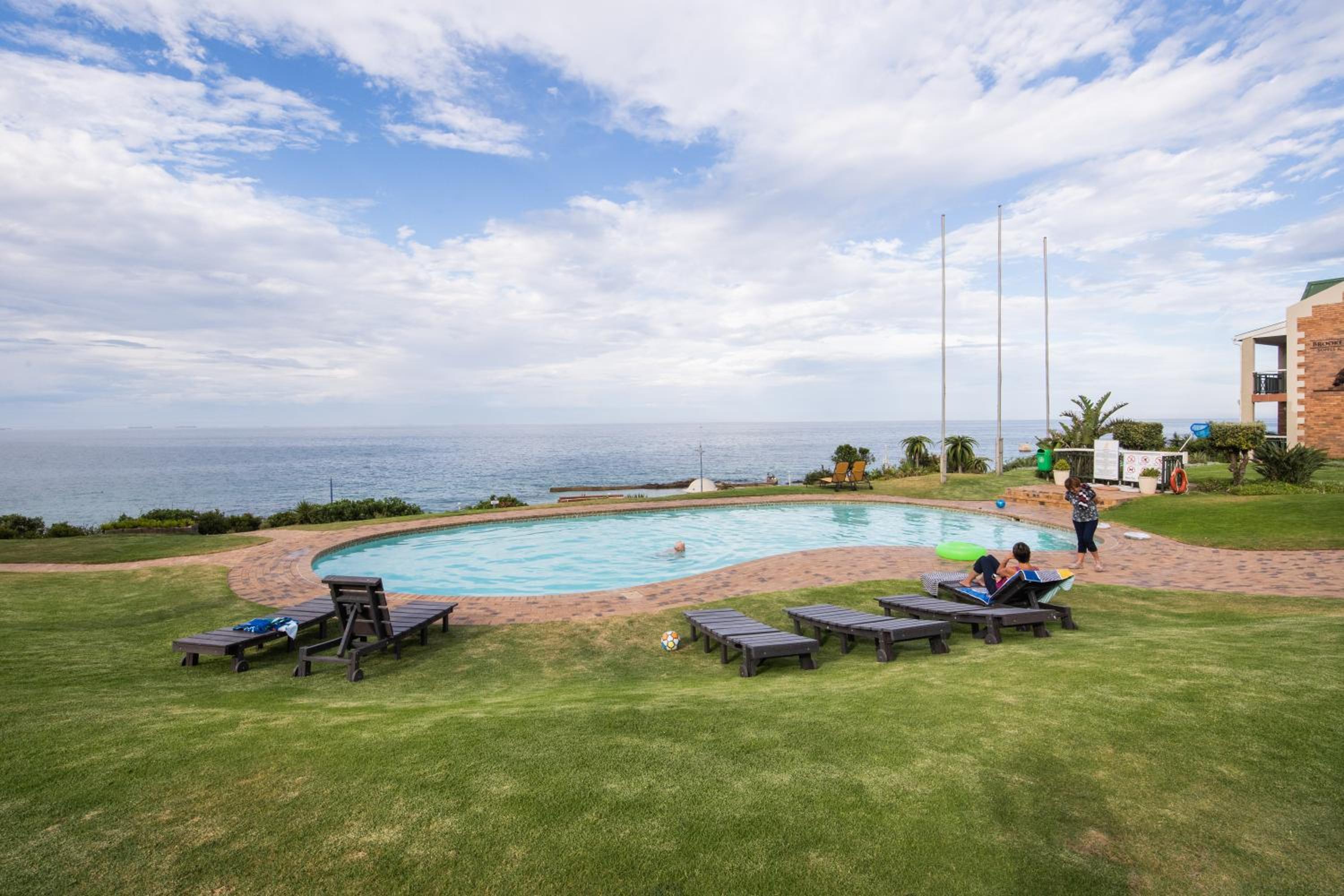Ocean Oasis Brookes Hill Suites view 5