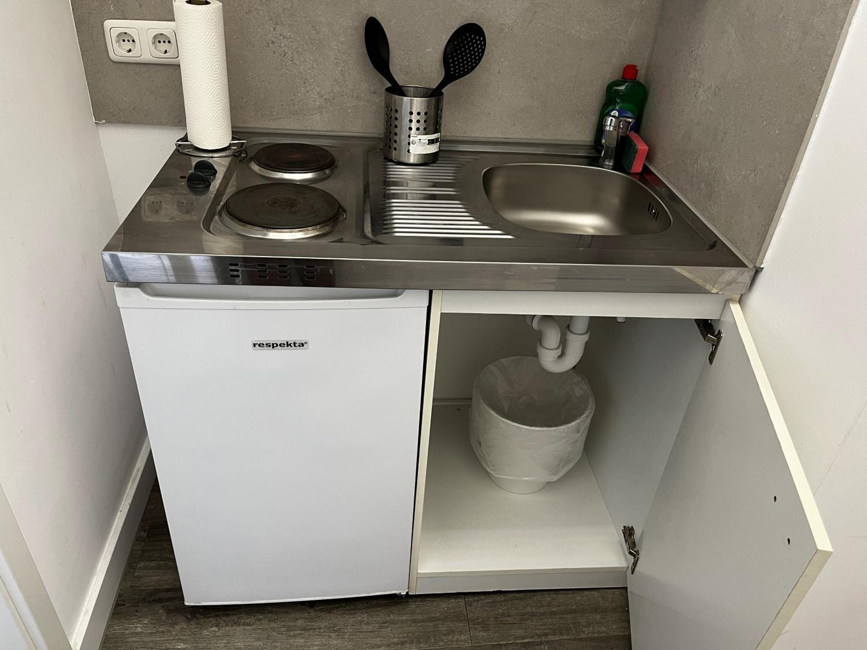 Two-Bedroom Private Suites with Bathroom & Kitchenette