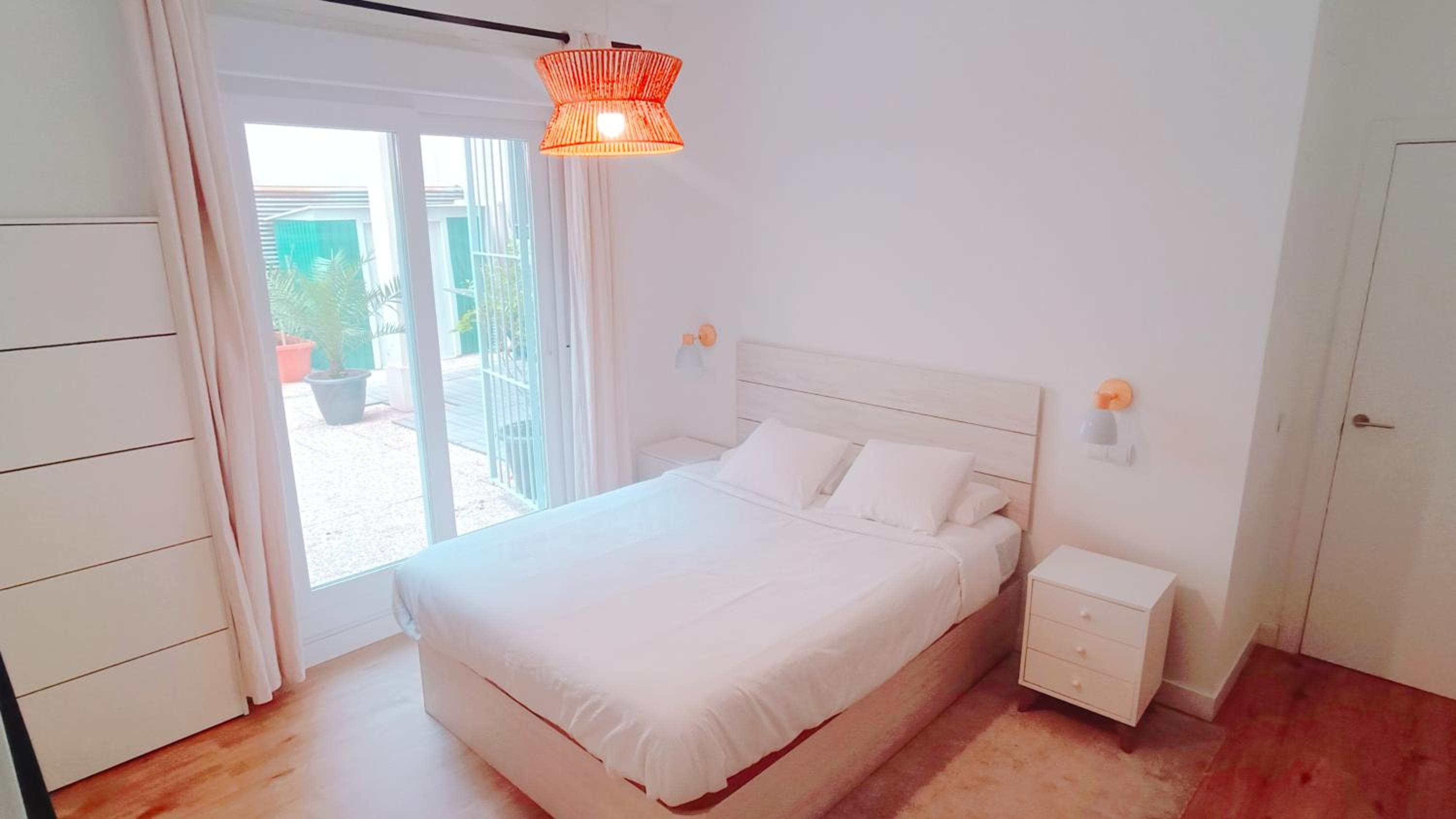 Luxury Apartment whit Patio in Royal Palace Madrid