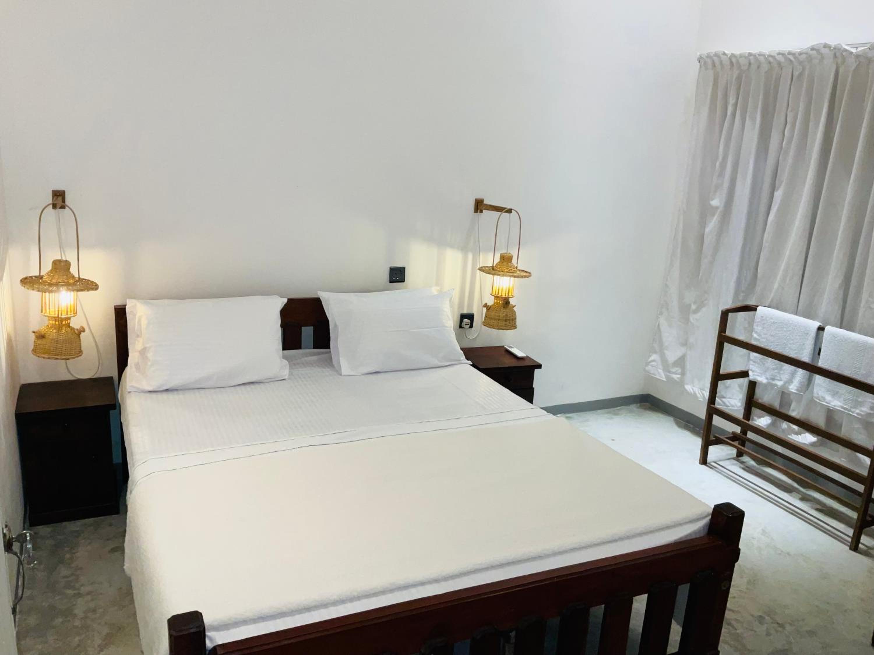 Ocean Air Guesthouse and Villa Weligama - MINUTE TO WAVES view 4