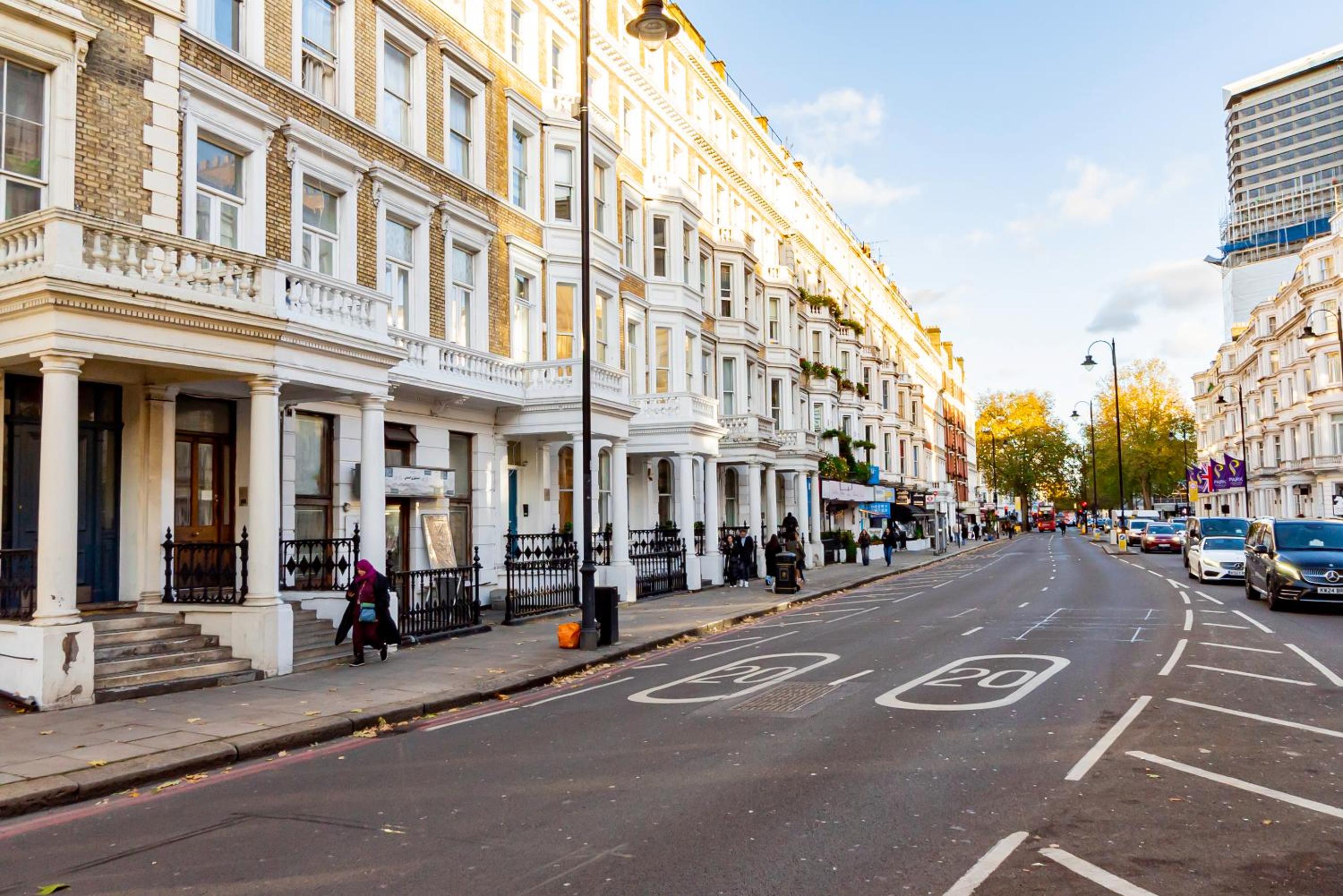 Chic 2 Bedrooms 2 Bathrooms at Kensington