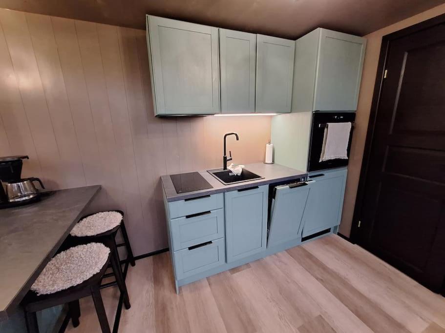 FELA SPEILHYTTE mirror cottage