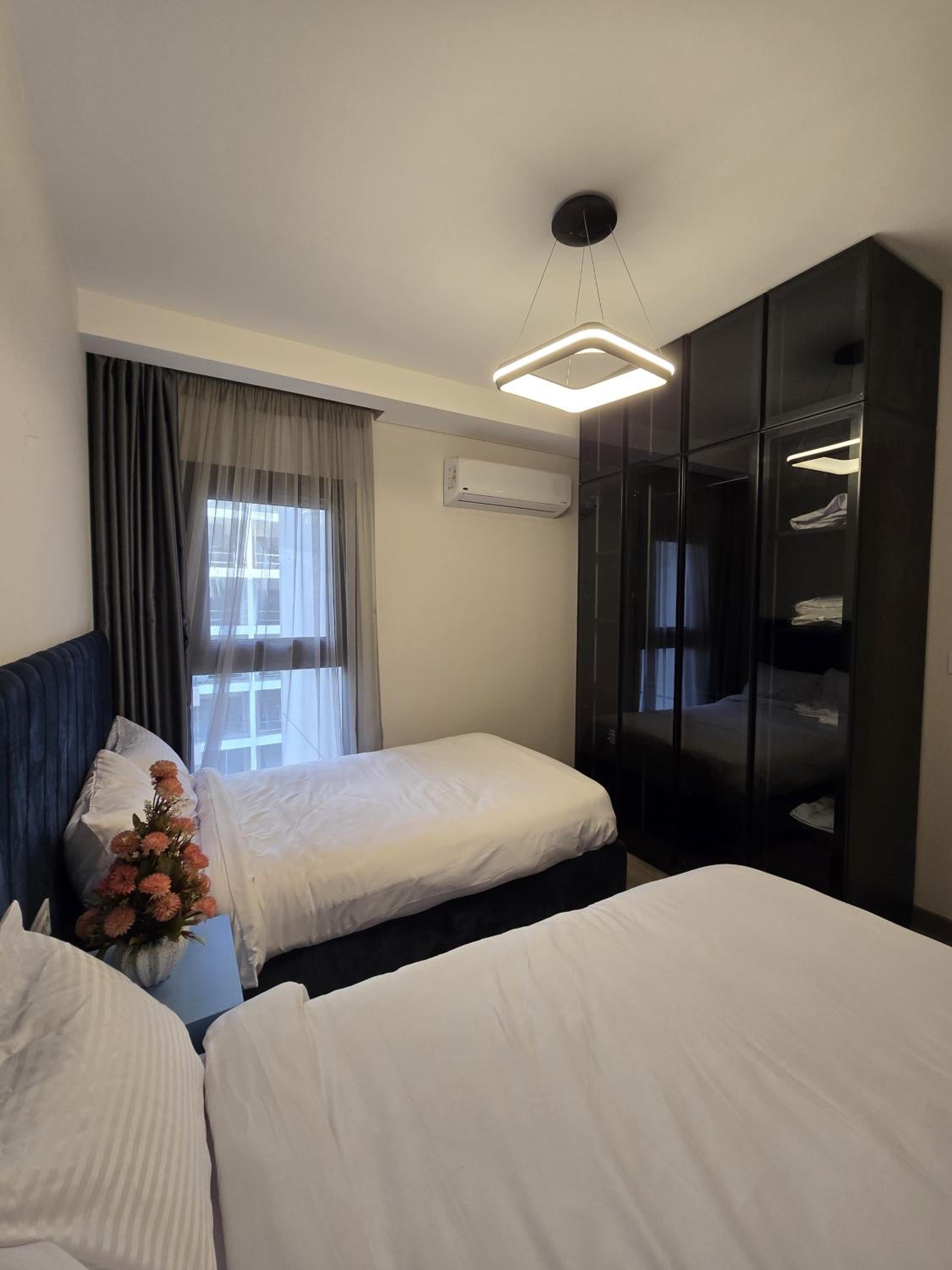 Elegant Zed Park Apartment