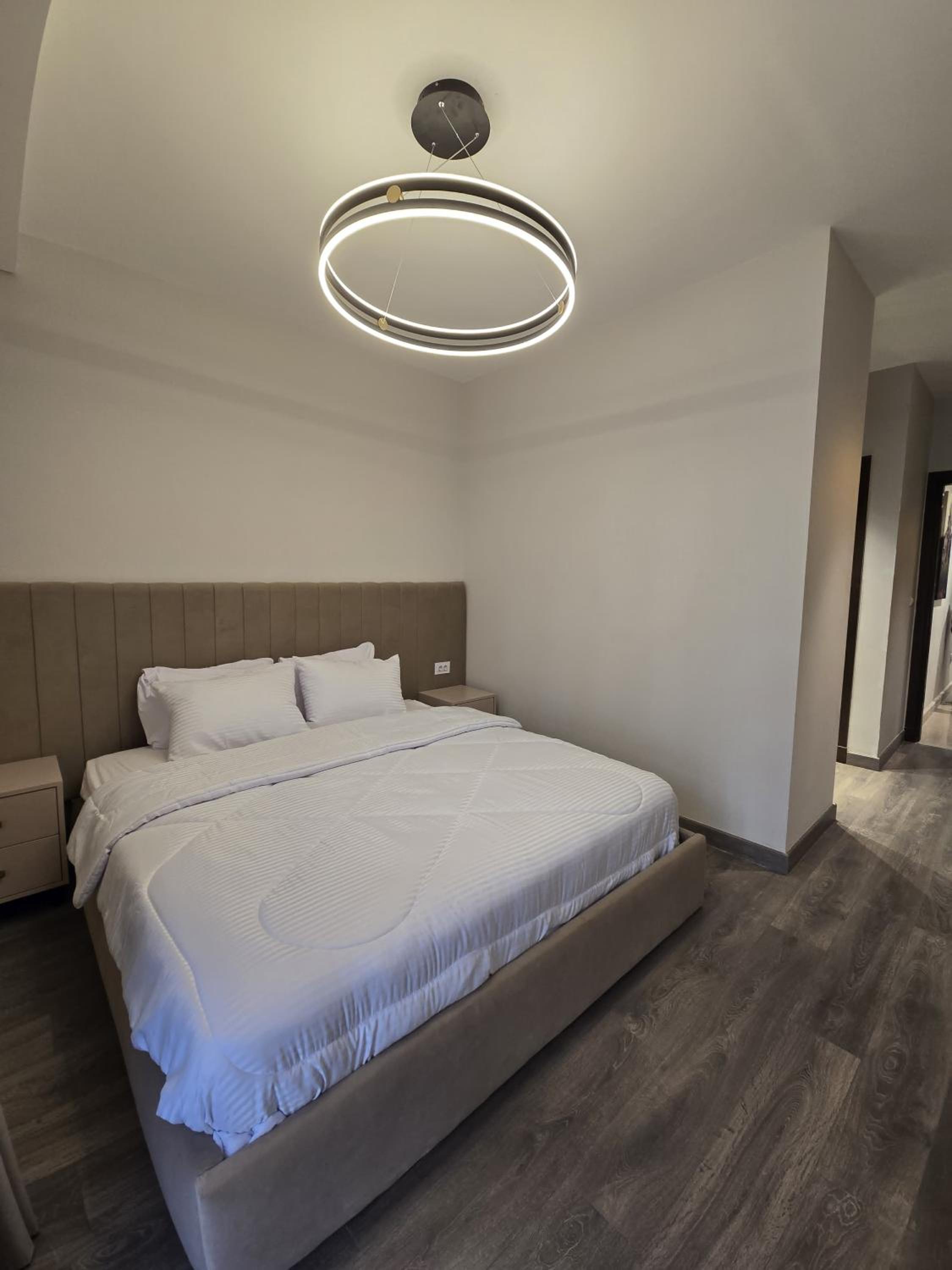 Elegant Zed Park Apartment