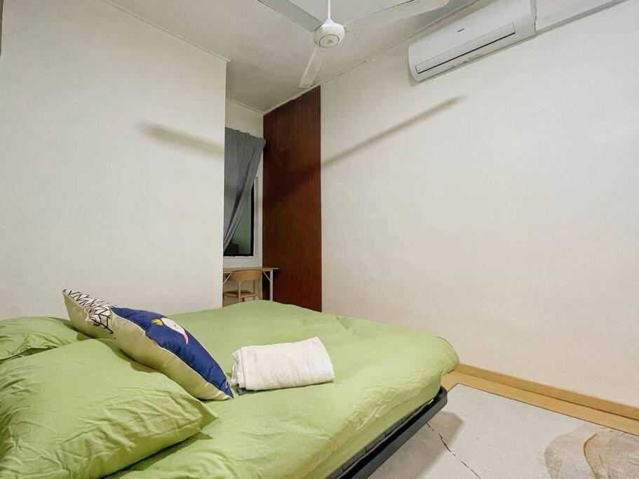 3R2B Tranquil Getaway in Kulai photo 4