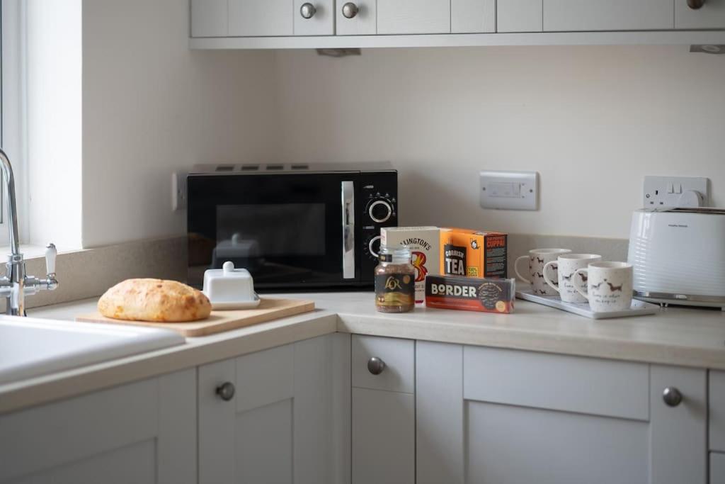 Riversmeet beach side holiday cottage