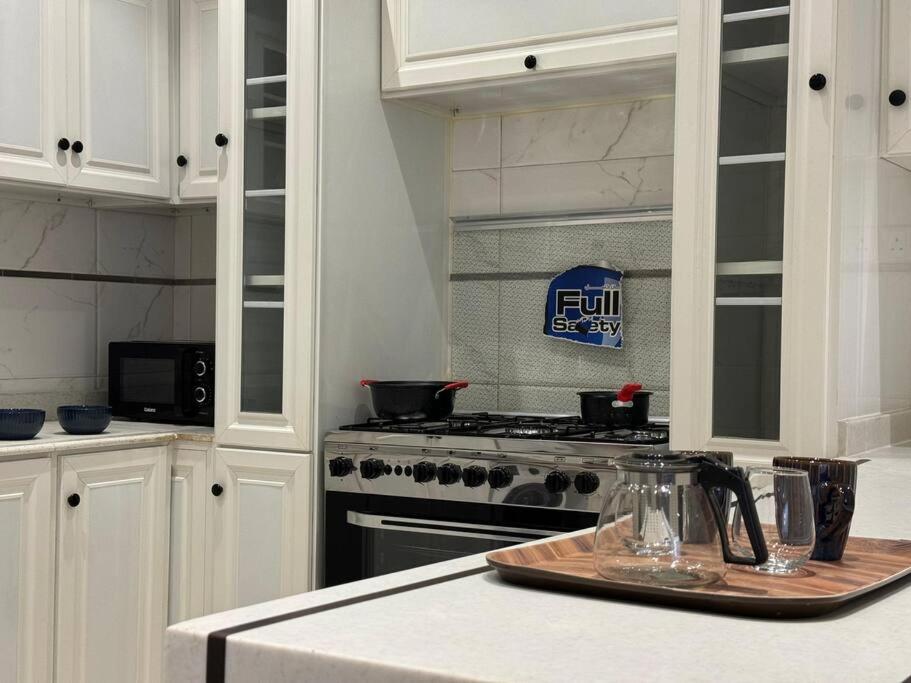 Apartment with Private Entrance - 1A