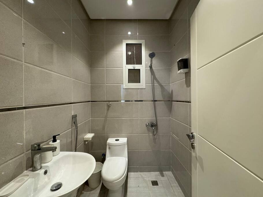Apartment with Private Entrance - 1A