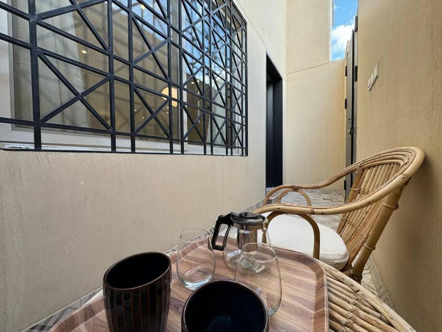 Apartment with Private Entrance - 1A