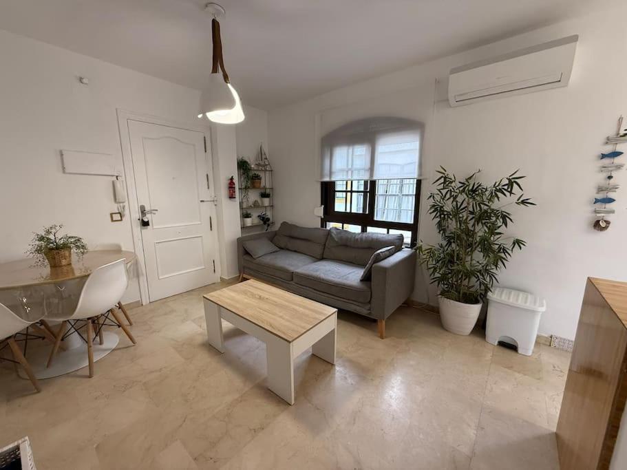 Apartamento Moderno cerca del Mar-Playa y Centro a 2 min view 5