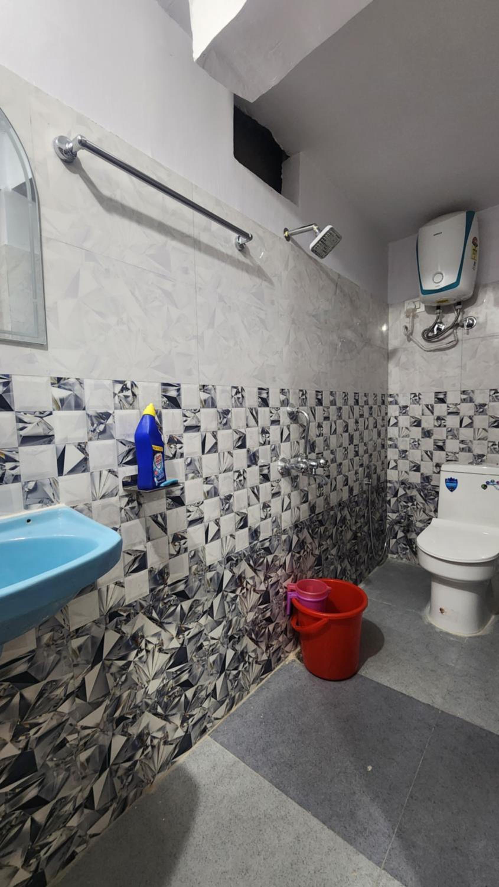Avira Homestay