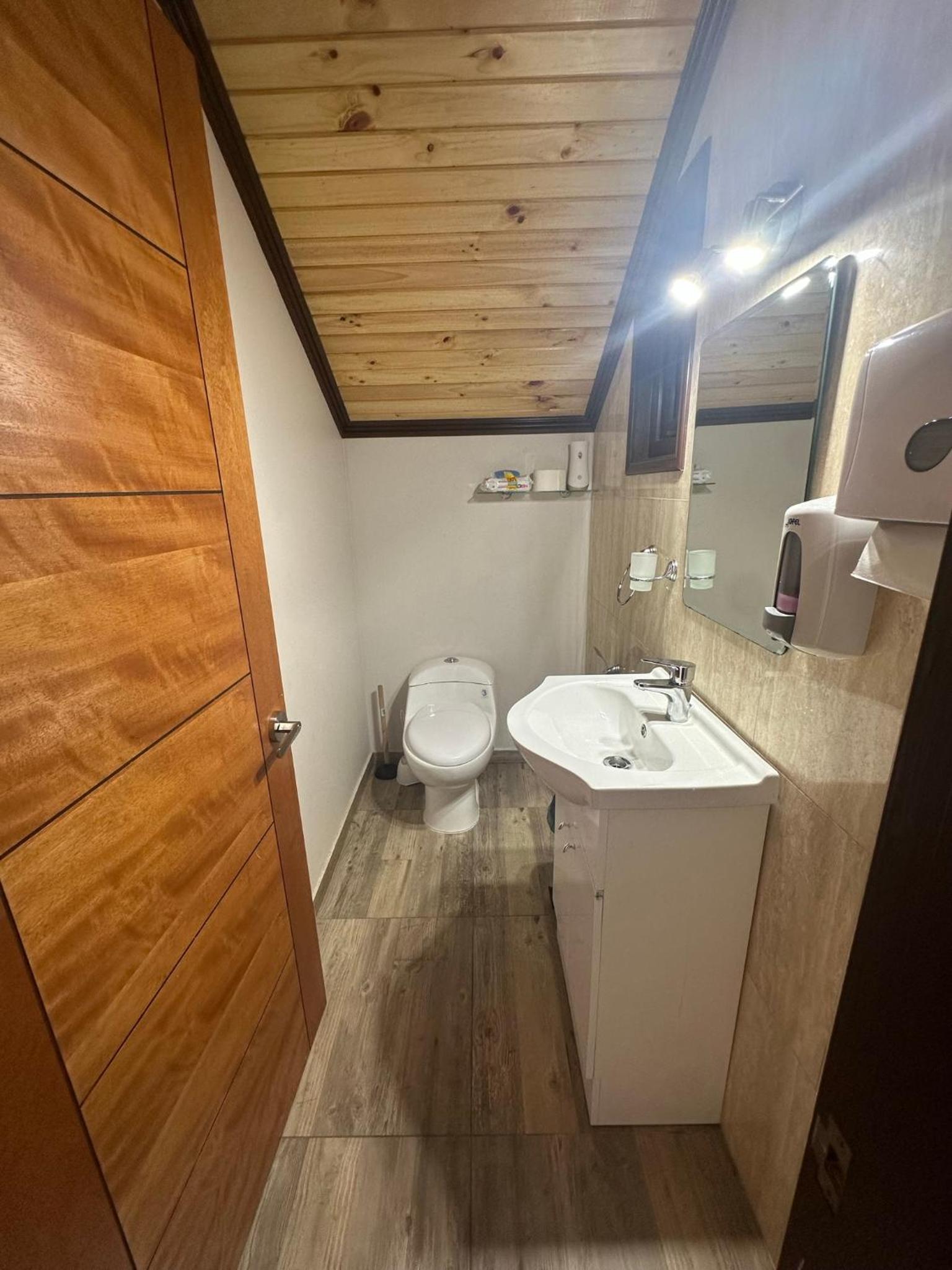 Casa con piscina, tinaja y acceso al río VOIPIR