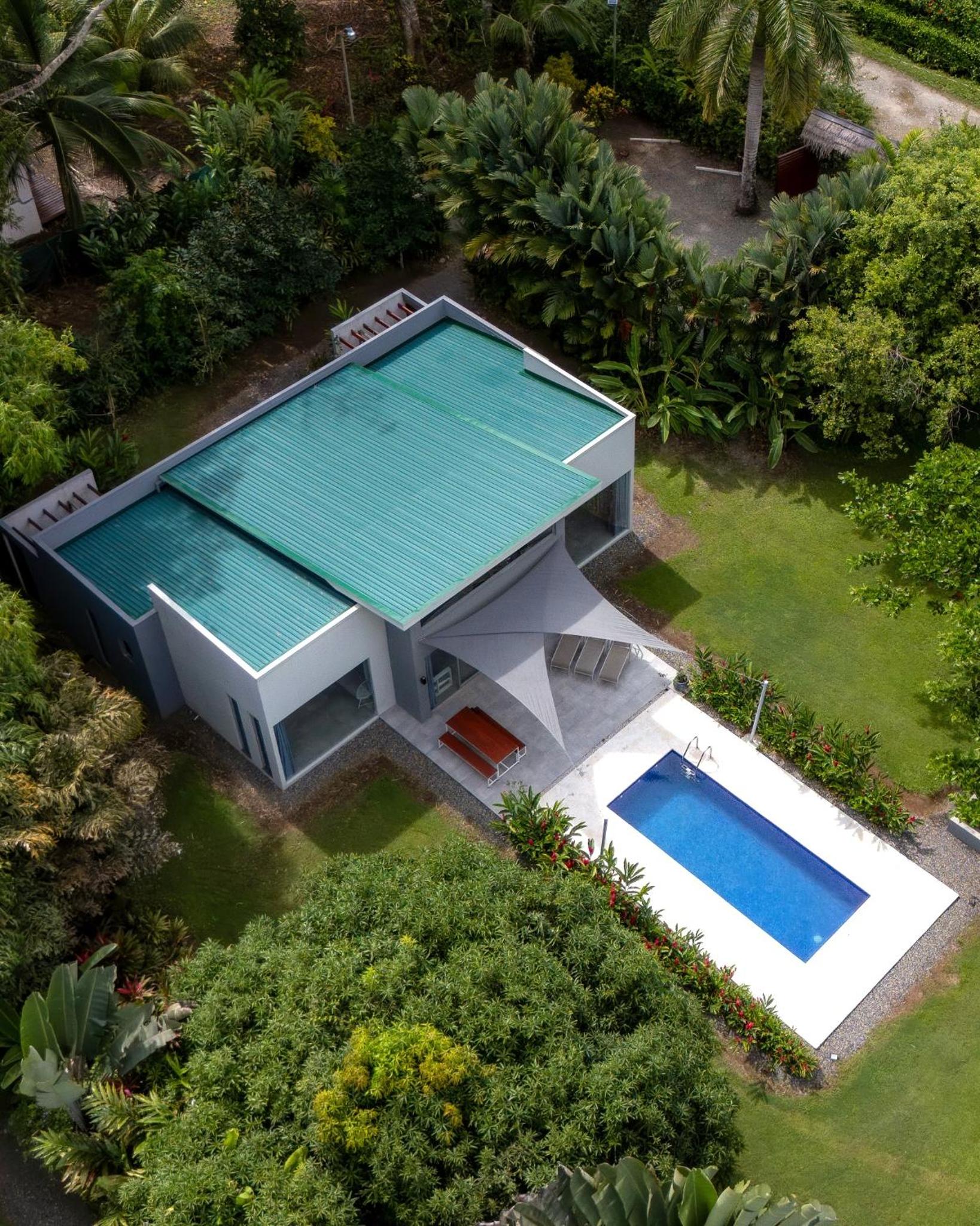 Hotel Lilan Nature, Modern House N°1, private swimming pool. - Image 1