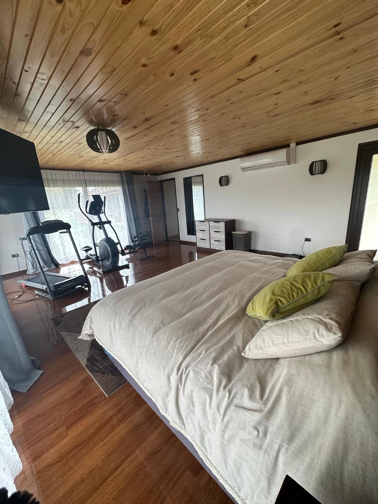 Casa con piscina, tinaja y acceso al río VOIPIR