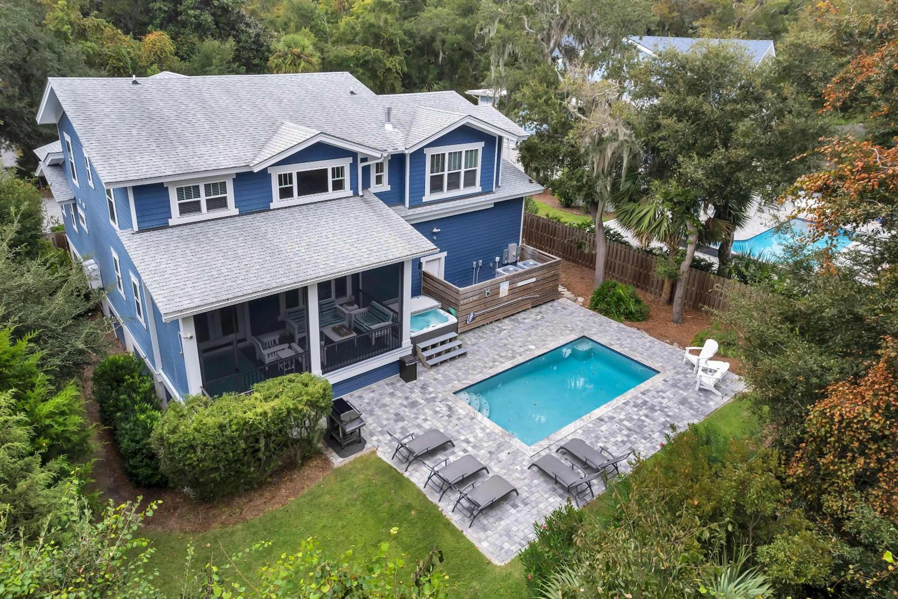 Deja Blue-6BR w Pool Hot Tub-Steps To Beach view 3