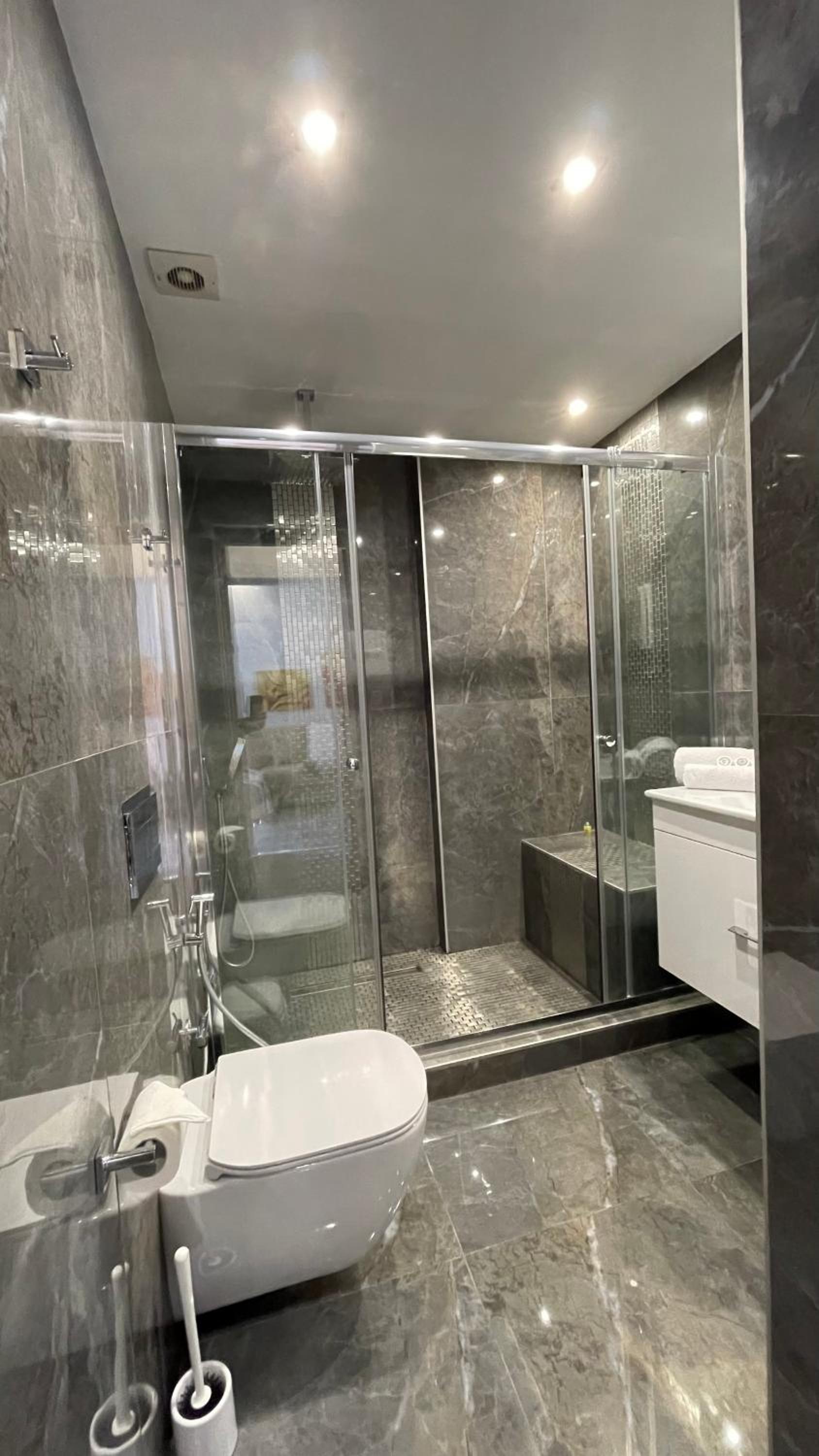 H&M Real Estate Hospitality view 3