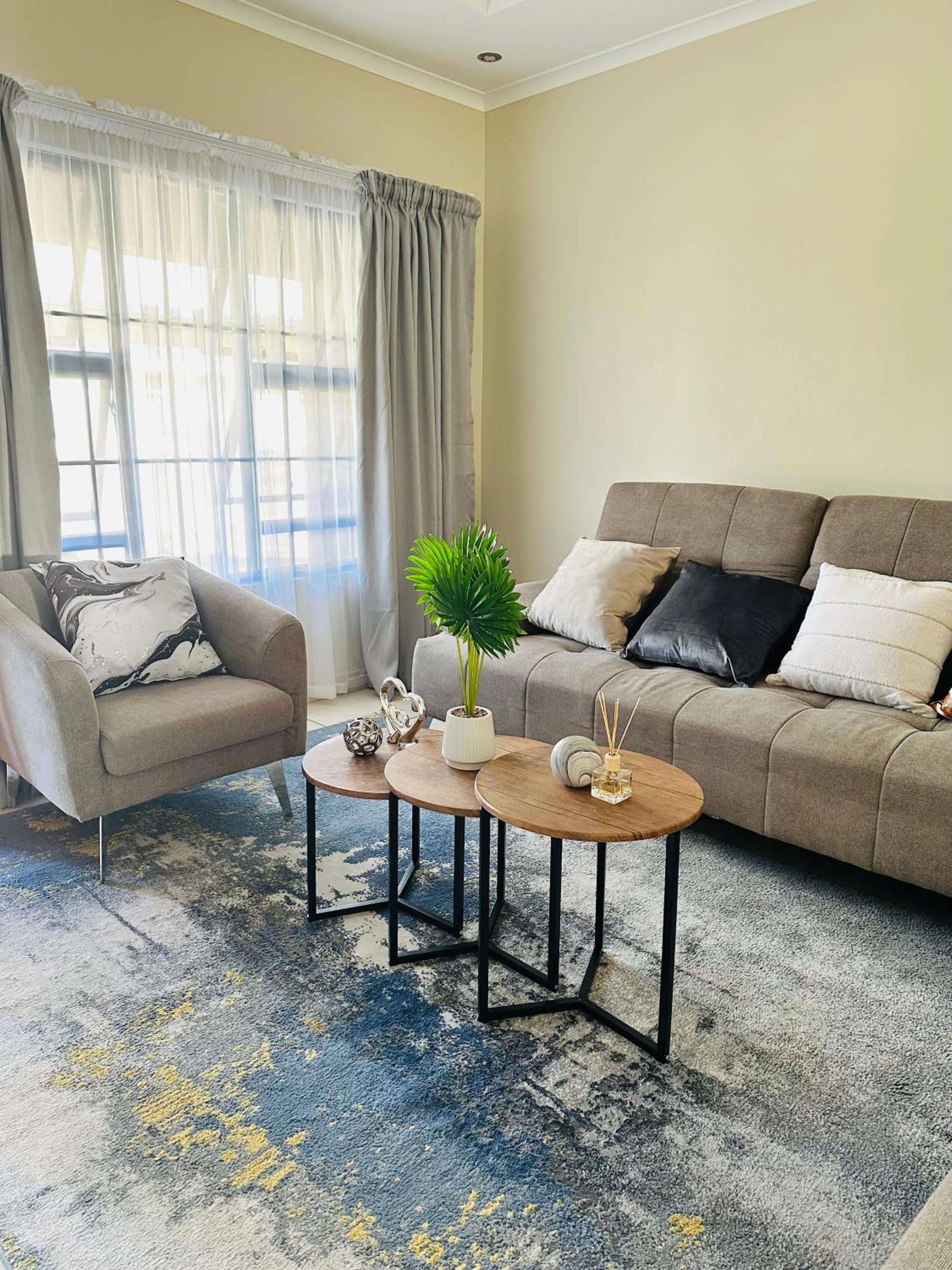 Sweet Daisies Apartment