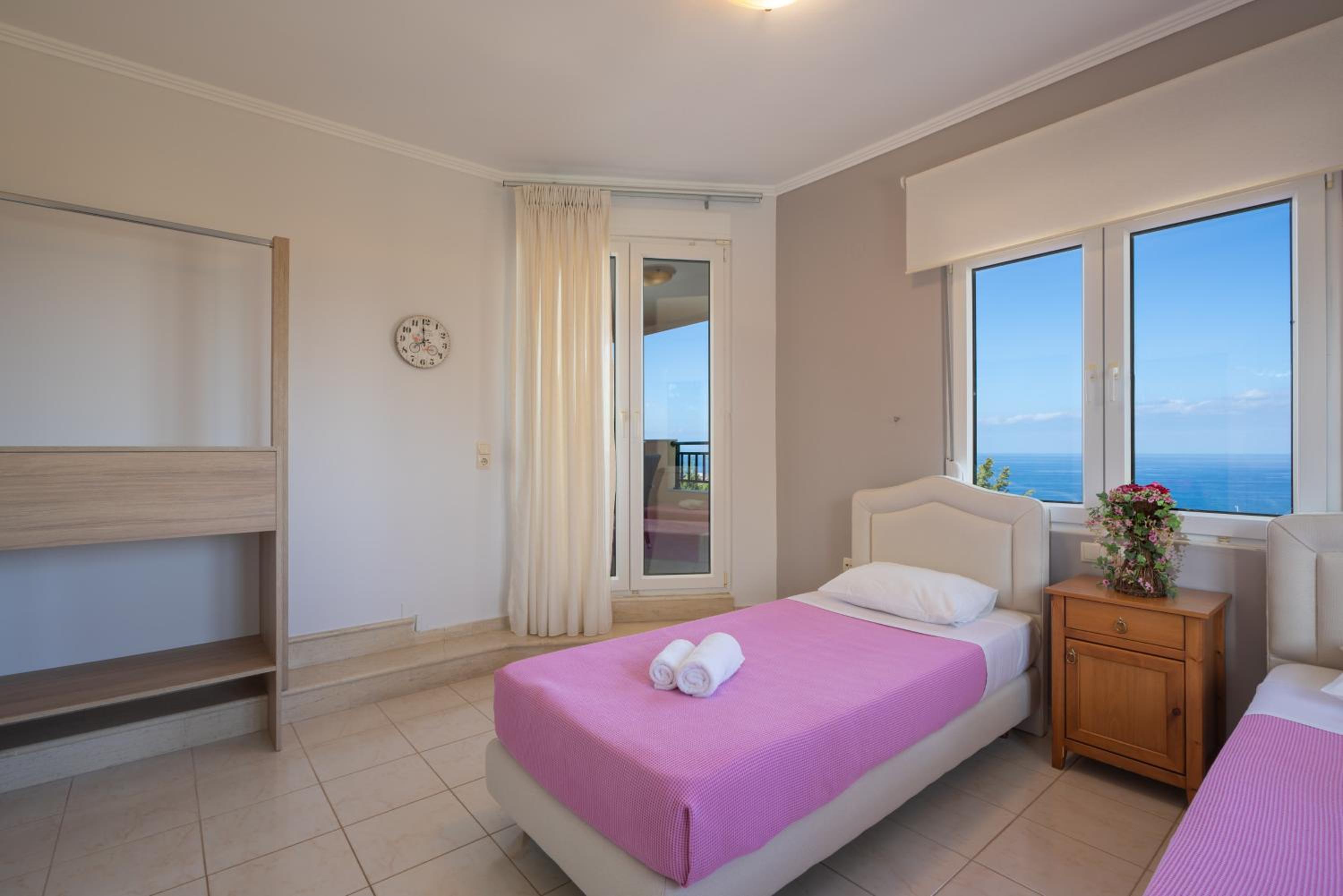 VILLA ARIADNI