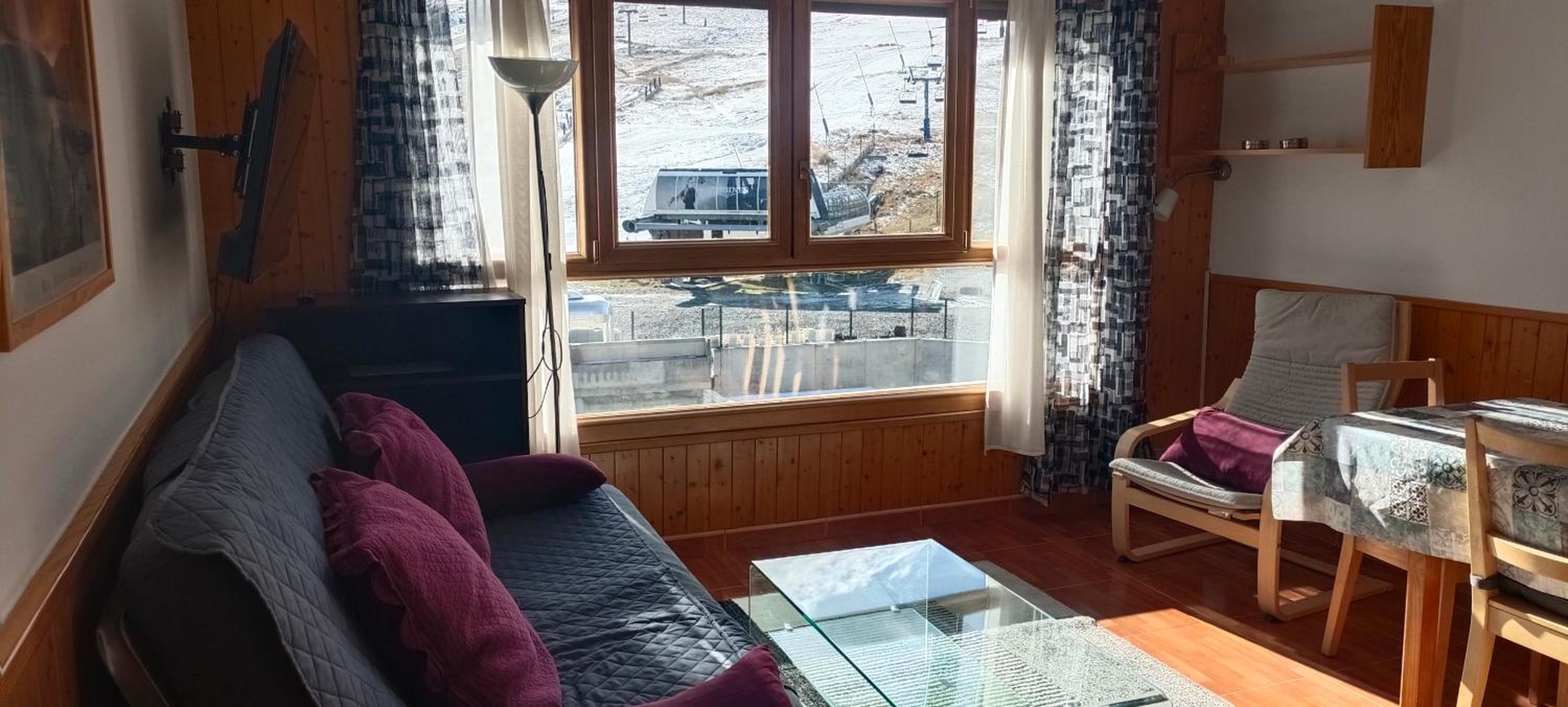 Apartamento a pie de Pistas con Parking Privado