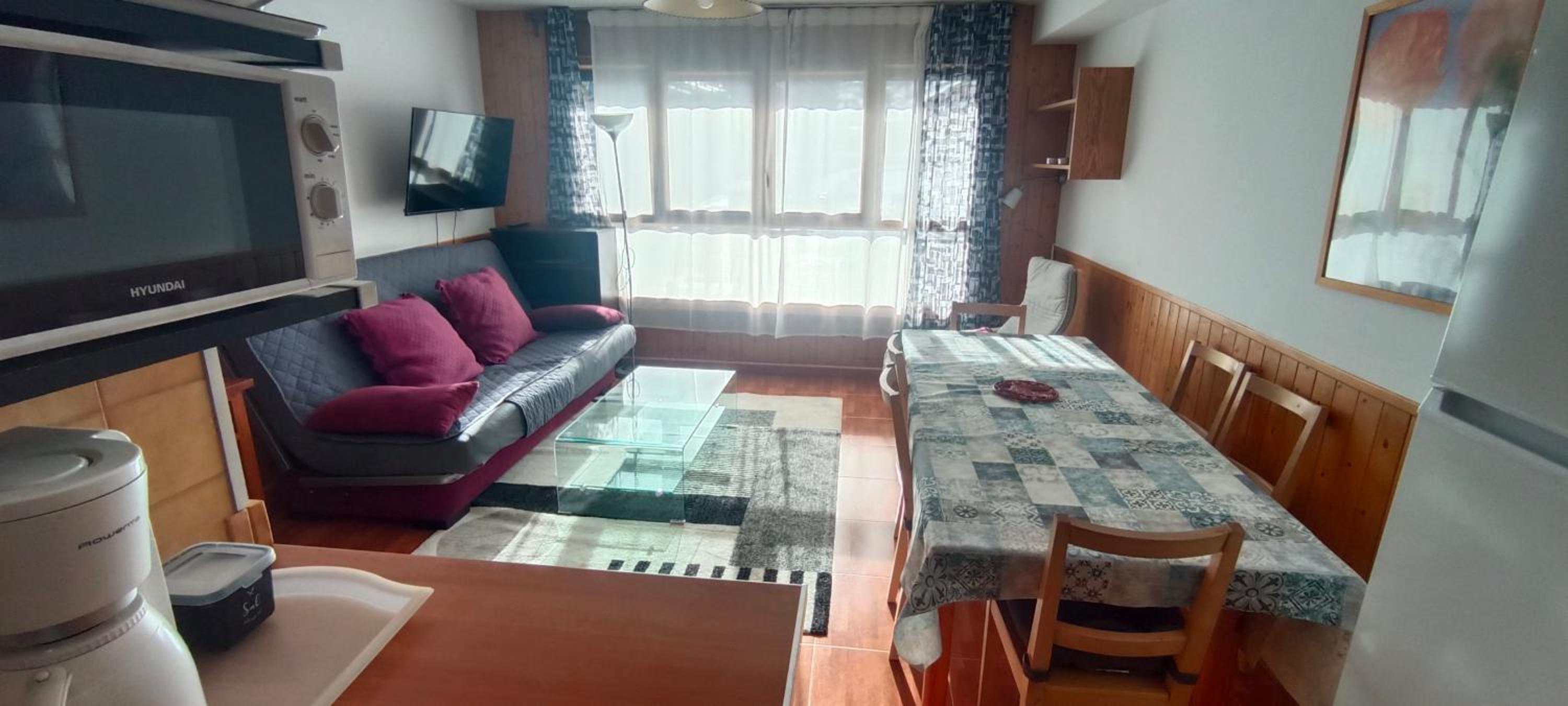 Apartamento a pie de Pistas con Parking Privado