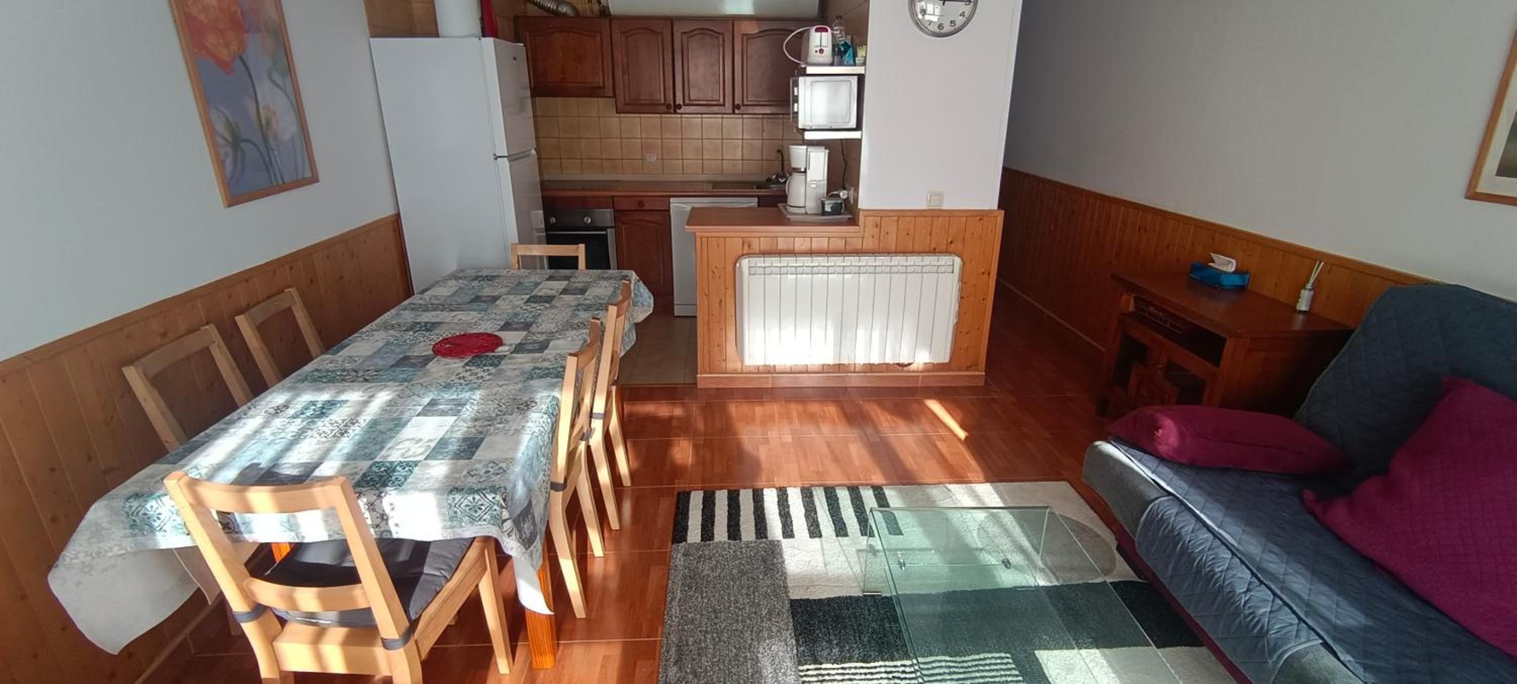 Apartamento a pie de Pistas con Parking Privado