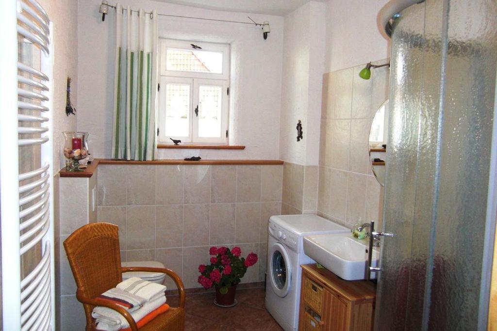 Fachwerkhaus mit rustikalem Weinkeller und Garten, ganze Unterkunft, gute Lage