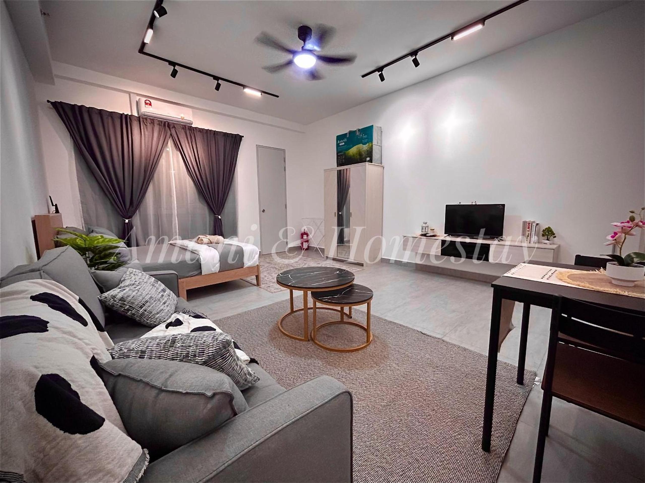 Sunsuria Forum SOHO by Amani Home Free Wifi 200mbps, Netflix photo 2