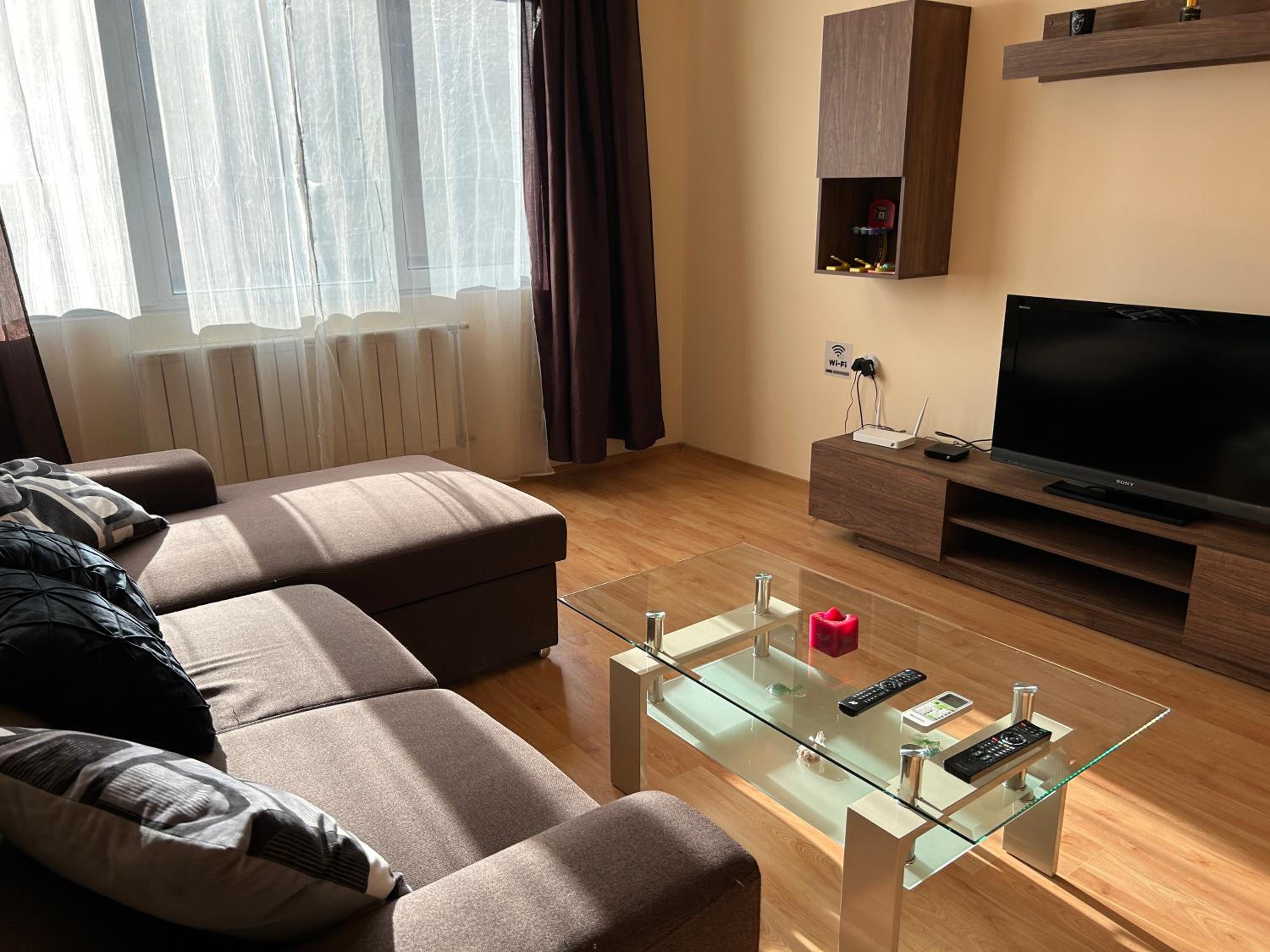Nice, Spacious and Cozy Apartment
