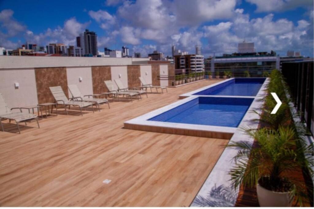 Apartamento encantador com piscina