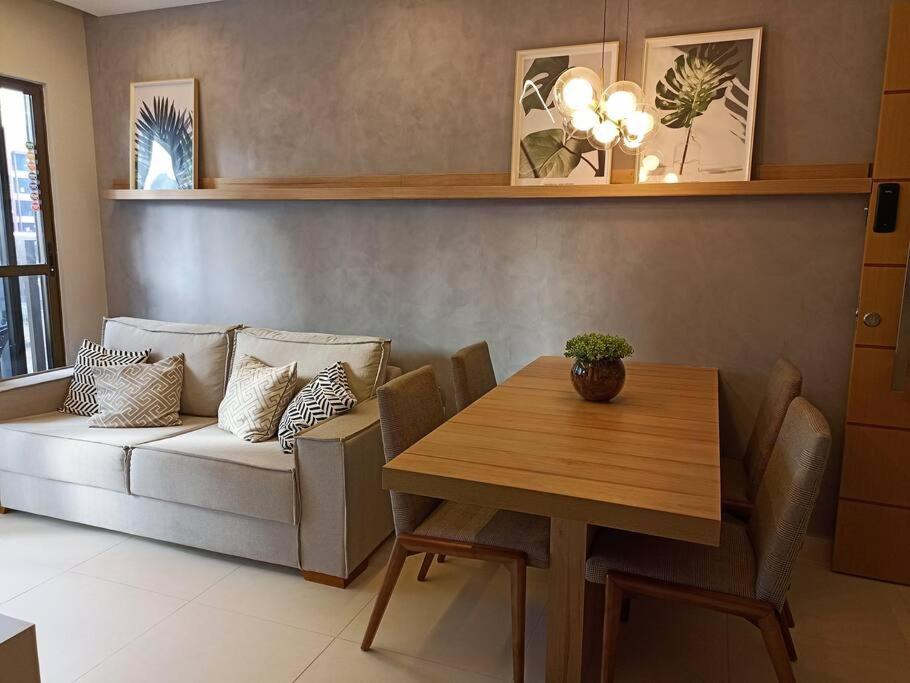 Apartamento encantador com piscina