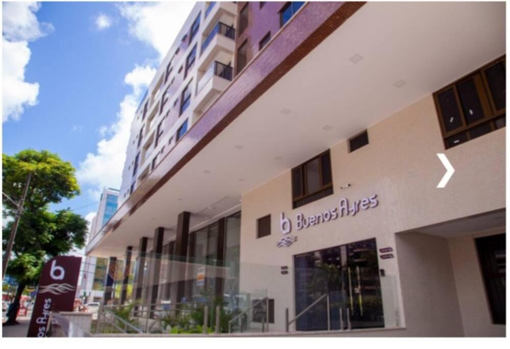 Apartamento encantador com piscina
