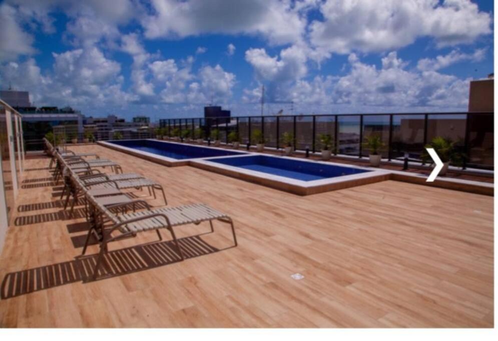 Apartamento encantador com piscina
