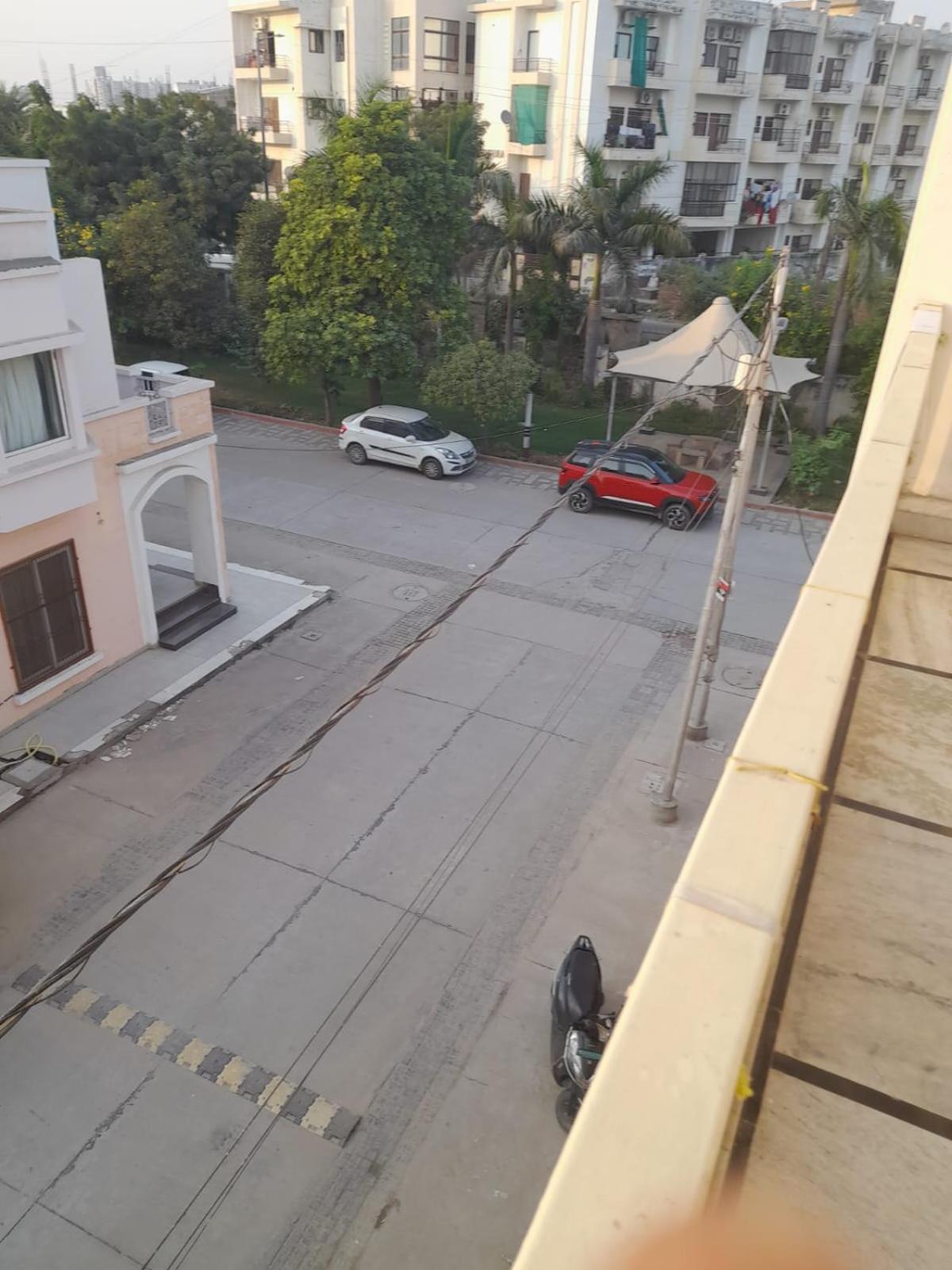 Homestay Rooms Accomodation in Vrindavan, Radha Florence near Chandroday Temple view 3