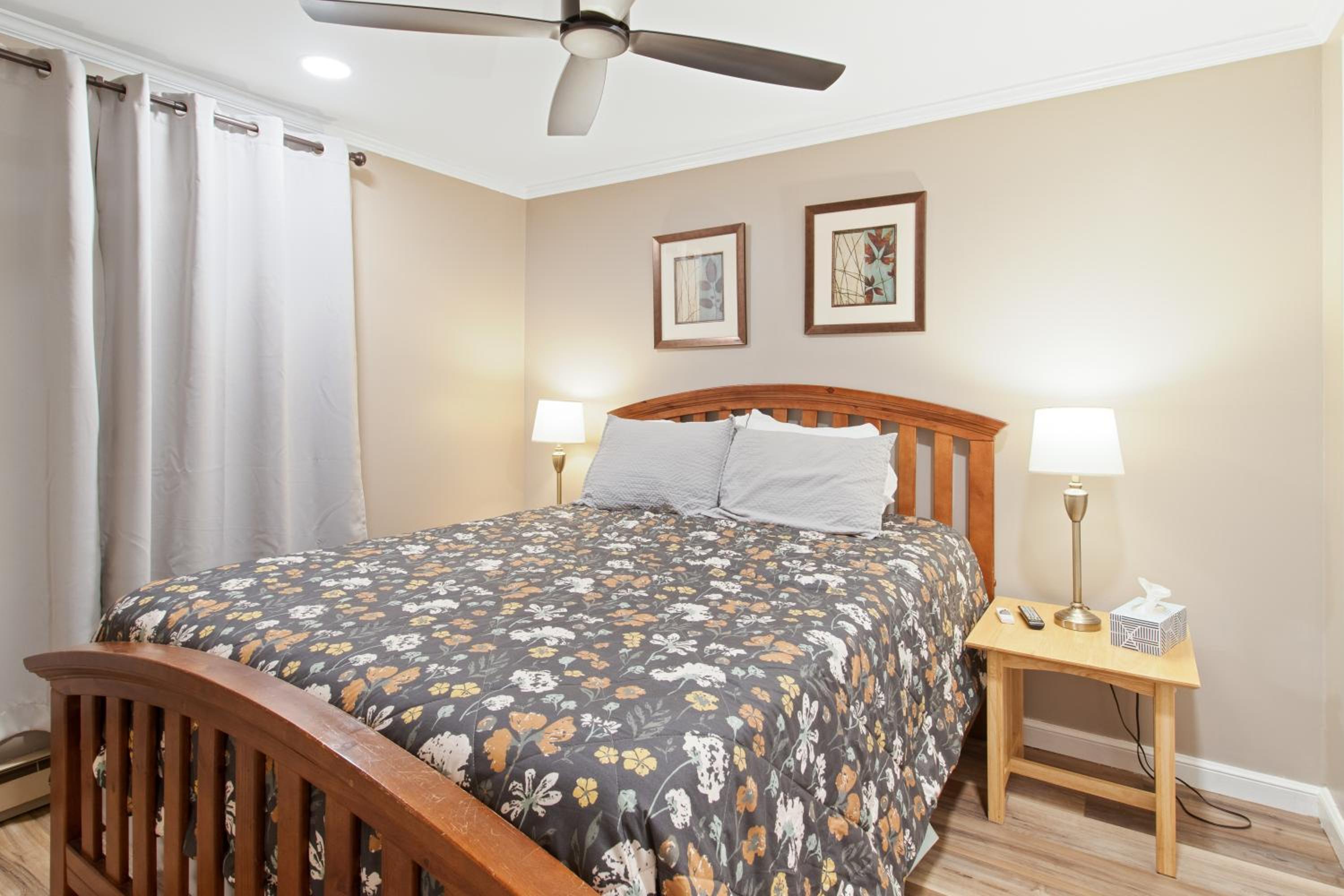 ML288 New Deck Great Views EZ Parking WiFi Retreat view 2